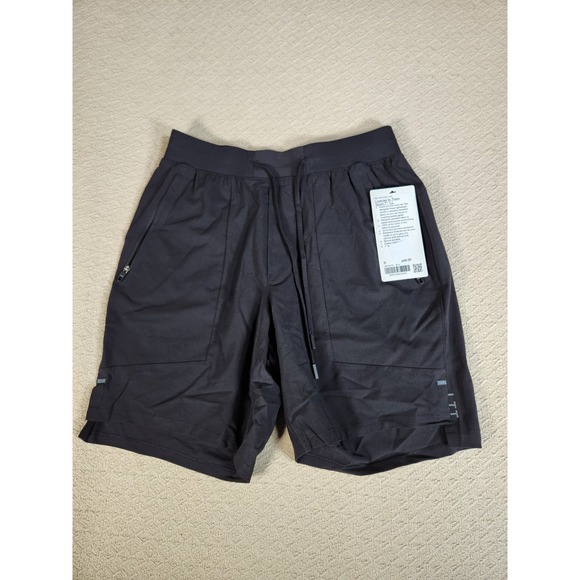 Lululemon License to Train Short 7 inch Men Size S Black Athletic Training